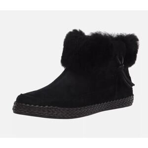 UGG Women Ankle Booties Elowen US 6 Black Suede Shearling Moccasin